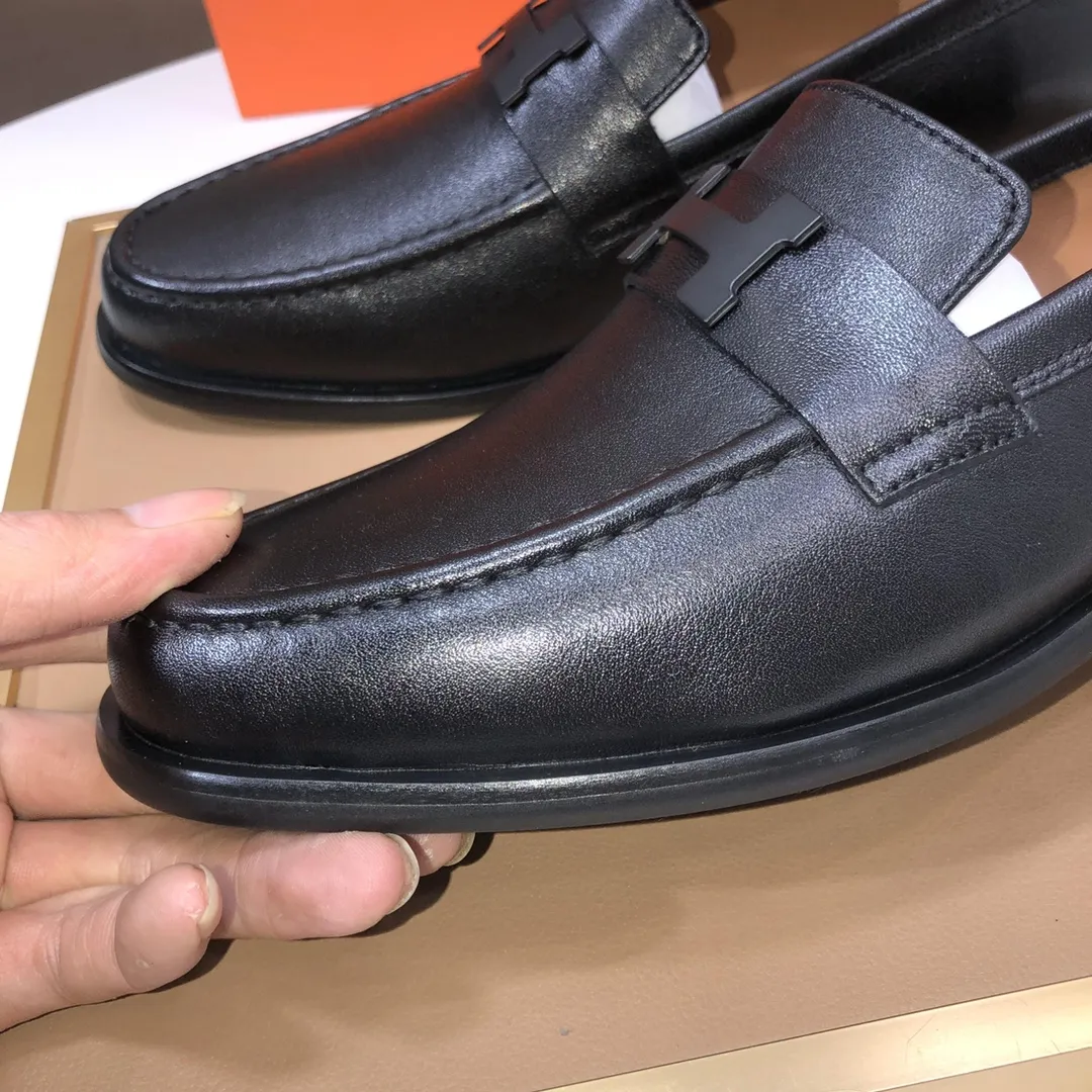 Men's shoes💰460💰[HERMES] (sheepskin lining)🍀Italian top luxury🍀He does not pursue novel styles and gorgeous colors, but attracts the favor of successful men with his flawless, elegant and classic style. Formal leather shoes This very comfortable, simple and stable style allows you to easily match any style! The pattern is absolutely 1:1 refined from the original case, and we strive for excellence in materials, imported cowhide + sheepskin lining💪💪💪extraordinary texture👍! .Black Brown Size: 38-45 (45 customized)